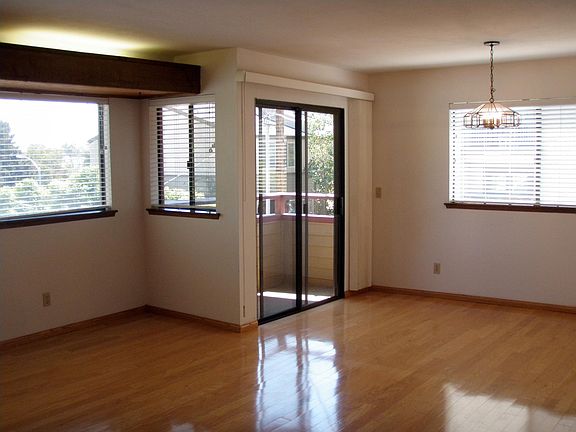 DR & deck without furniture