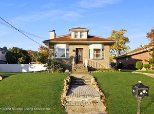 476 Vernon Ave, Staten Island, NY 10309