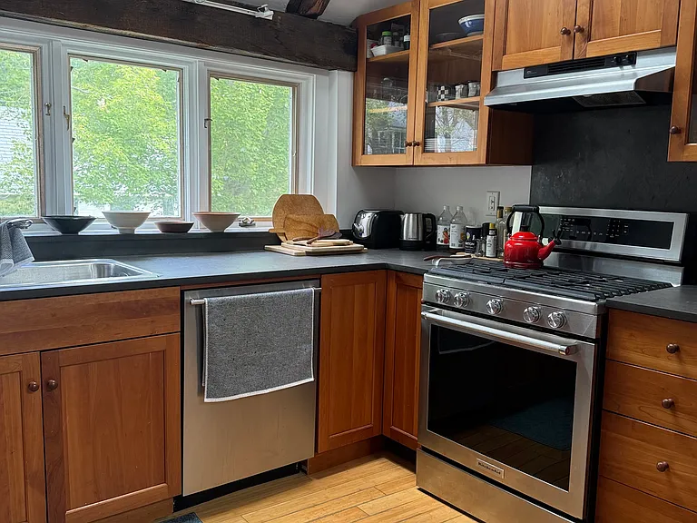 41 West St — Photo 3
