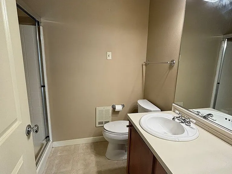 2145 NE 50th Way — Photo 32