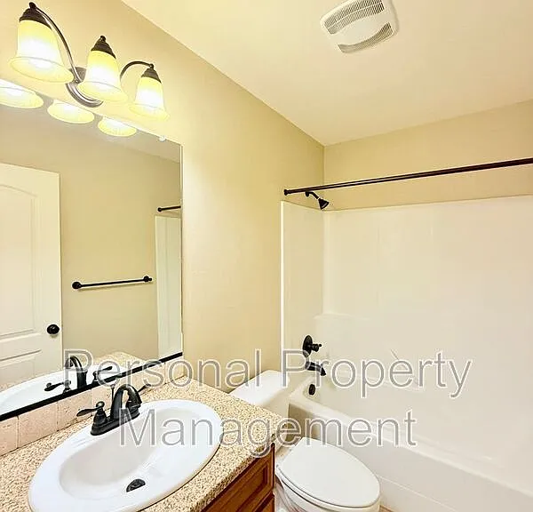 219 N 33rd Ct — Photo 24