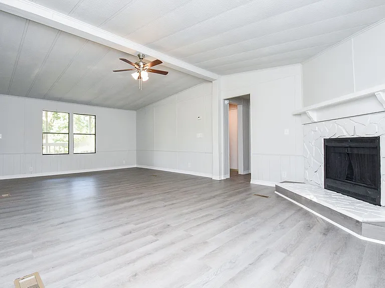12547 Roy Harris Loop — Photo 1