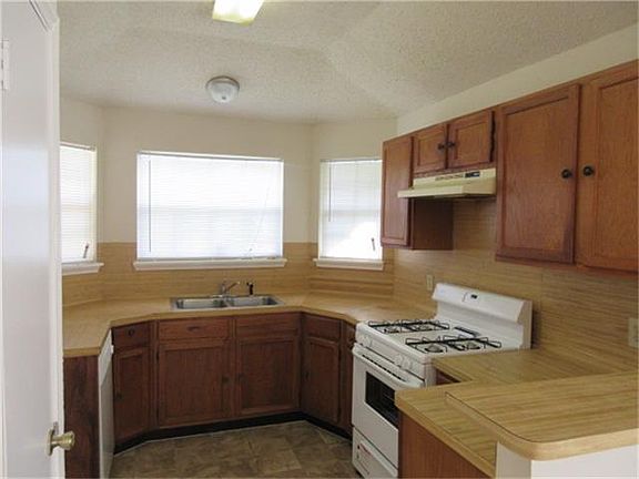 3rd image of 5623 Gineridge Dr