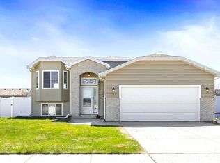 1585 43rd Ave S, Moorhead, MN 56560