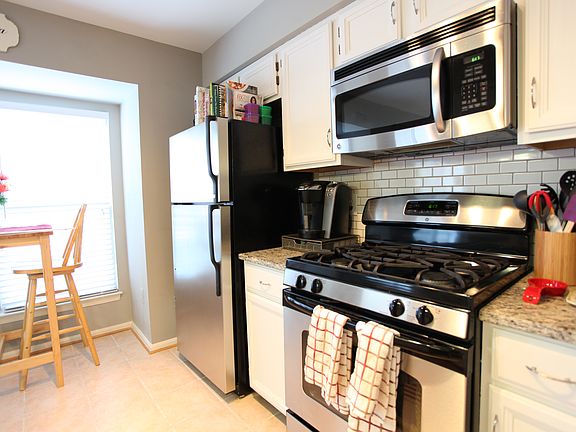 5th image of 14504 Sydell Ln