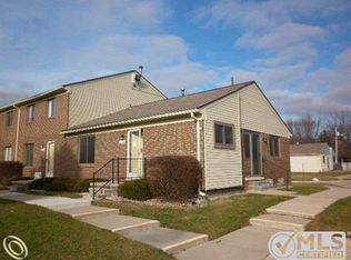 48520 Sugarbush Rd, Chesterfield, MI 48047