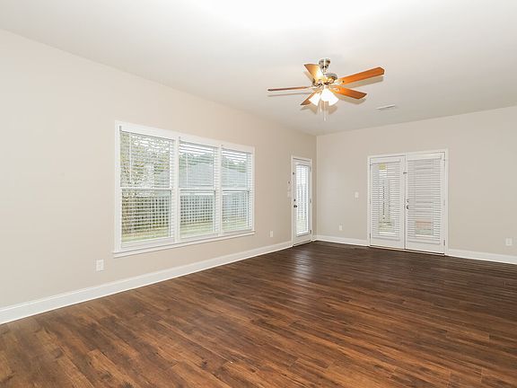 4th image of 45 Celtic Ct