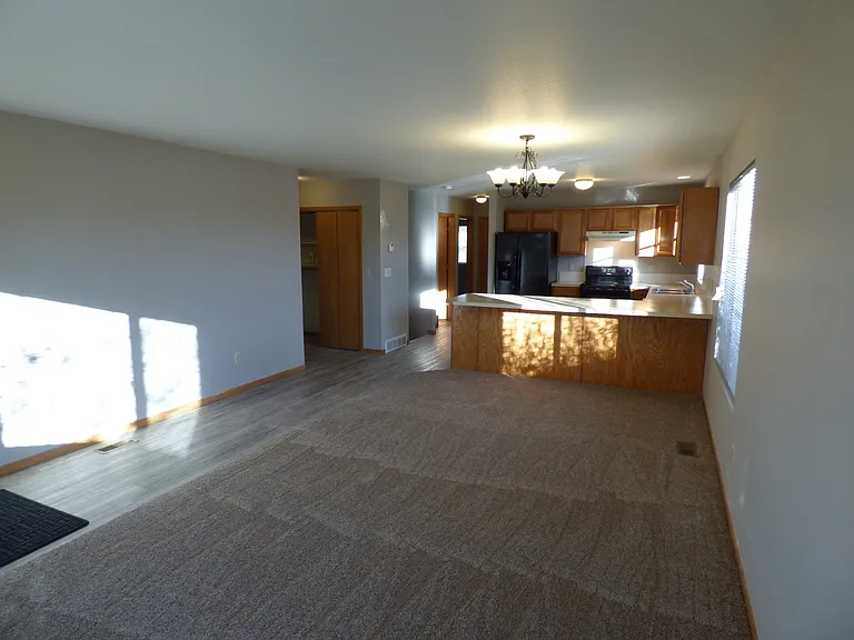 1787 Kokanee Ct — Photo 3