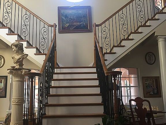 Entry Staircase