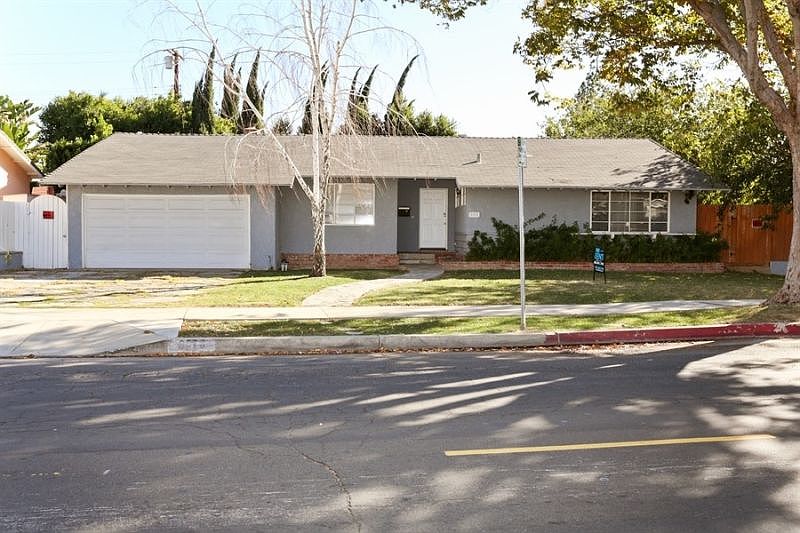 1st image of 8370 Owensmouth Ave