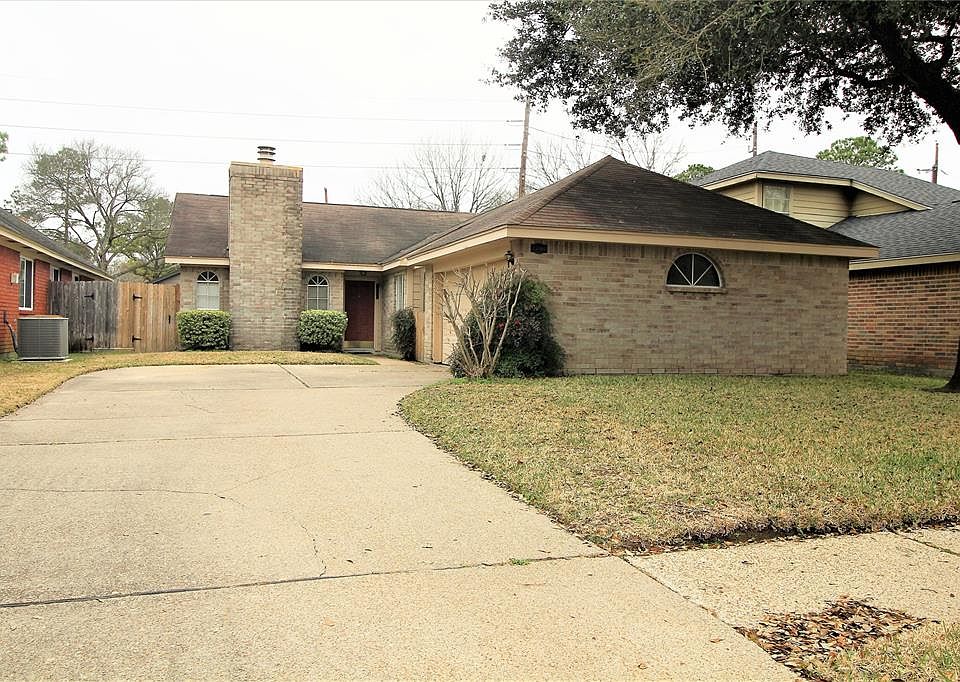 1st image of 15906 Oak Mountain Dr