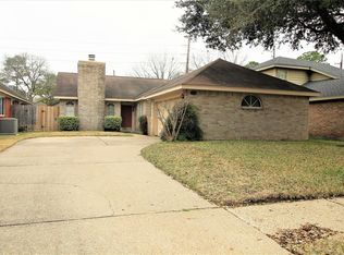 15906 Oak Mountain Dr, Houston, TX 77095