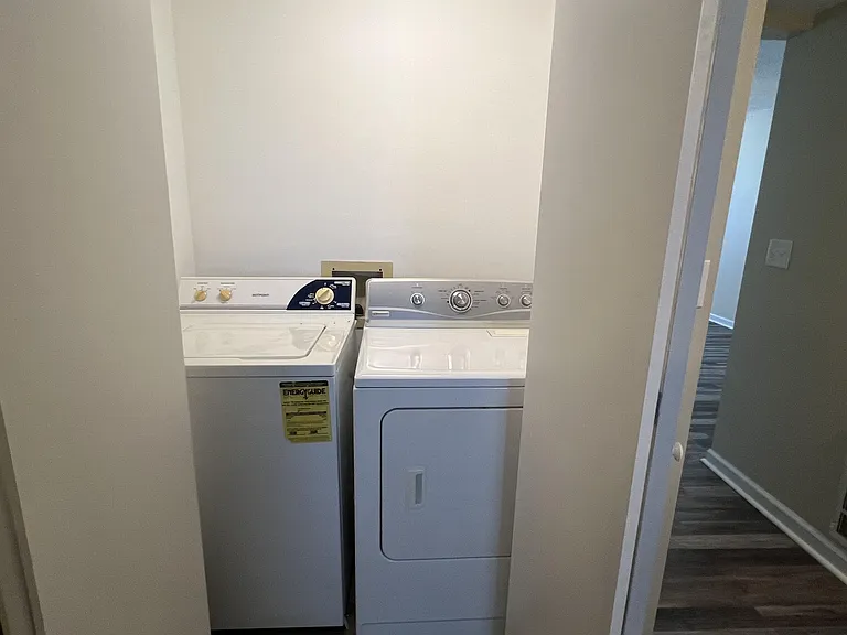 907 Hillwood Dr #C — Photo 10