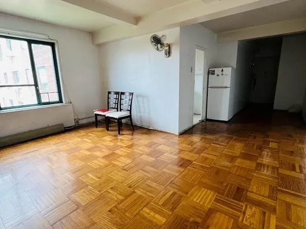 1 Metropolitan Oval #9D, Bronx, NY 10462