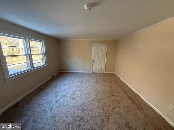 3rd image of 10619 Catharpin Rd