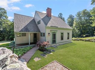 184 Fieldstone Ln, Tiverton, RI 02878