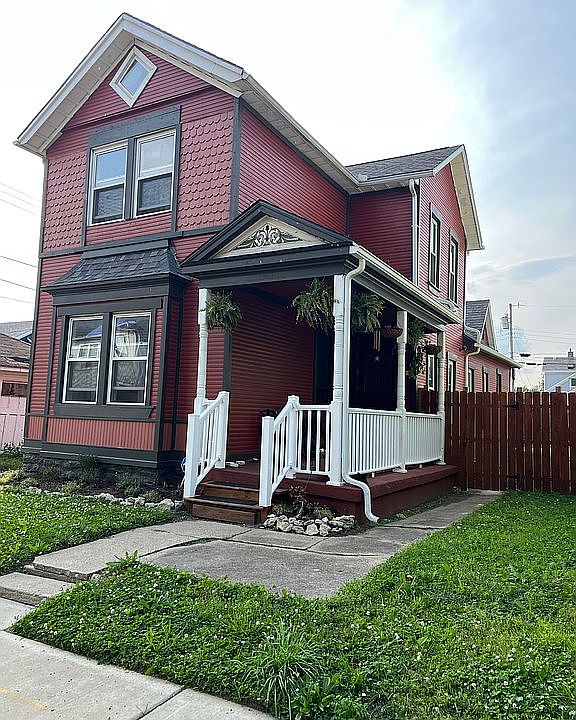 2nd image of 15 Johnson St