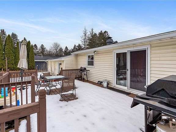 4th image of 1043 Cork Rd