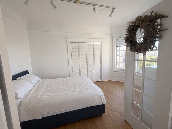 2nd image of 2054 Hyde St APT 9