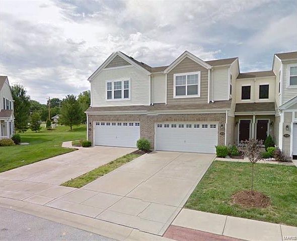 2nd image of 3014 Celebration Park Cir