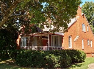 6820 Hollywood Dr, Parma, OH 44129