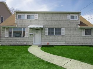 105 Daniel St, Carteret, NJ 07008