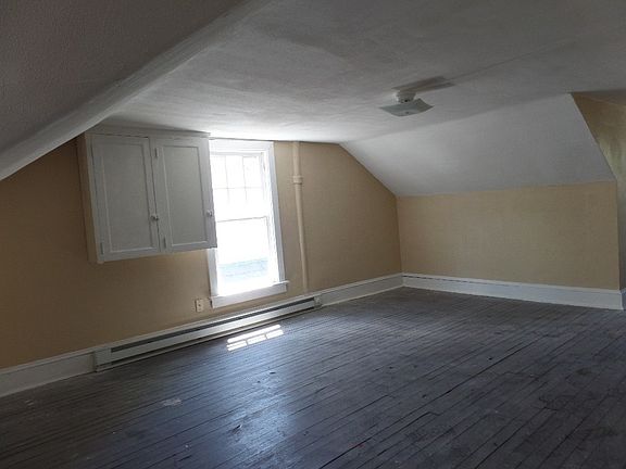 3rd image of 124 S Walter Ave