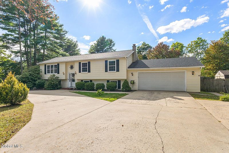 3rd image of 6 Coriander Drive