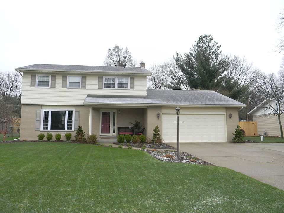 1st image of 56804 Meadowood Dr