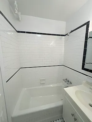 Rented by Oxford Property Group | media 8