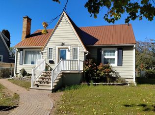 1218 Dakota Ave, Gladstone, MI 49837