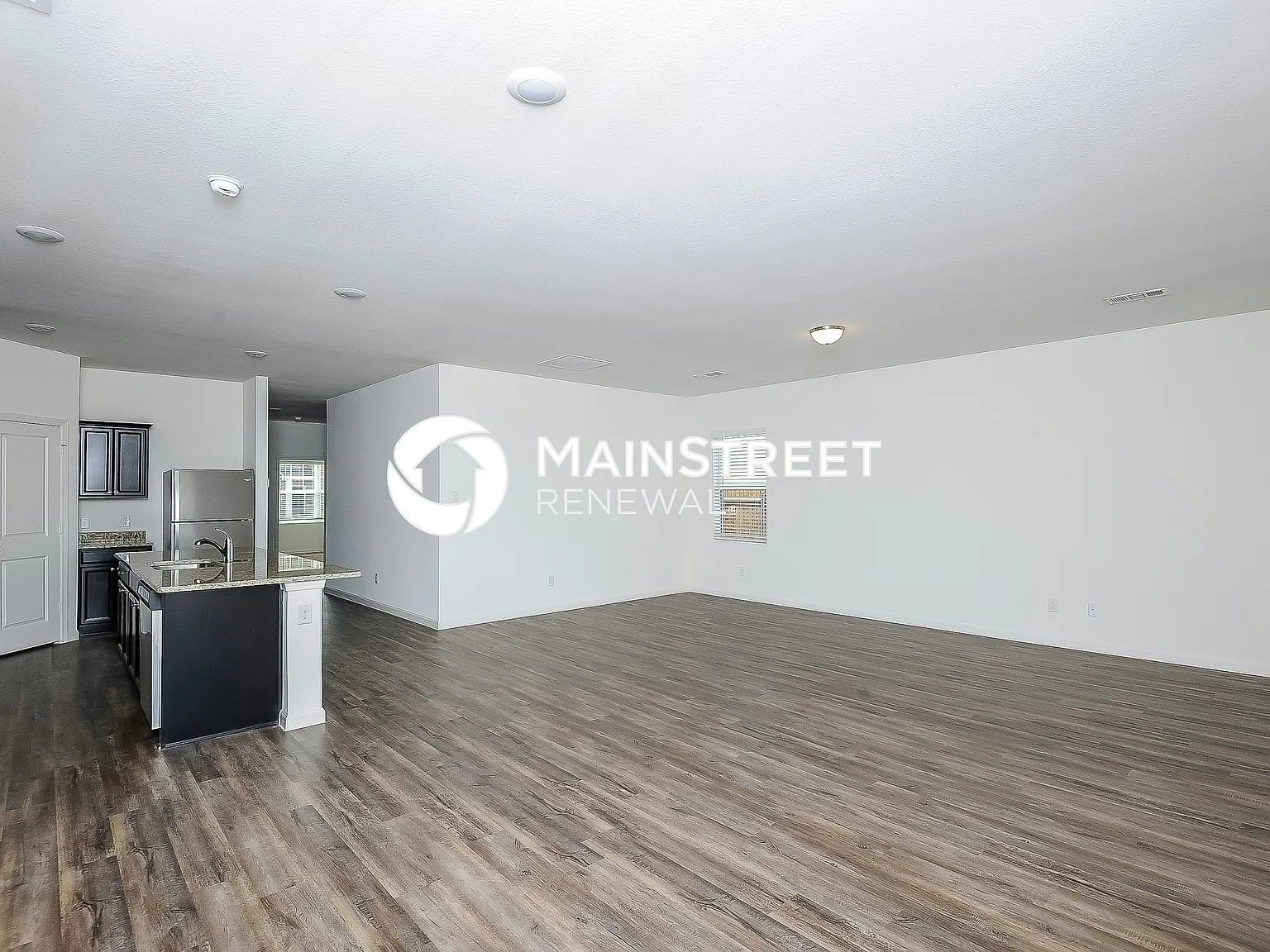 504 Canoe Way — Photo 3