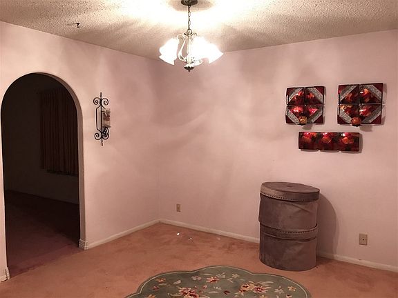 4th image of 270 E Cliffwood St
