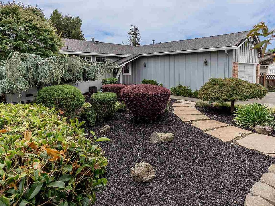 1st image of 4733 Rollinghills Way