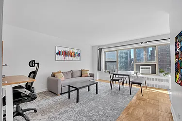 135 Ashland Place