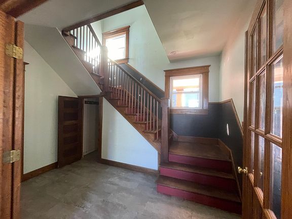 2nd image of 17 Westwood St