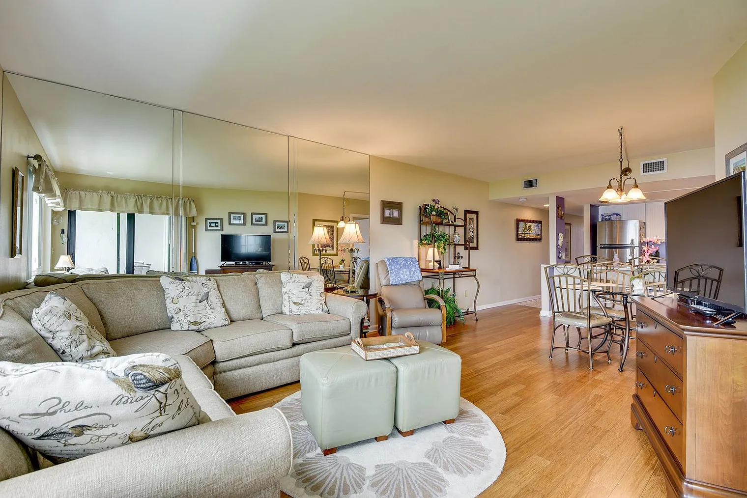 2 bed, 2.0 bath, 990 sqft, $14,095 — Photo 1