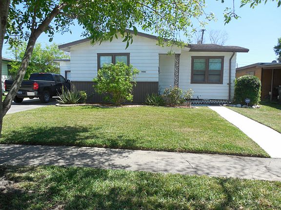 4th image of 4806 Rogerson Dr