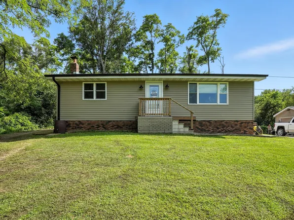 630 S Oak Park Ave, Colfax, IA 50054