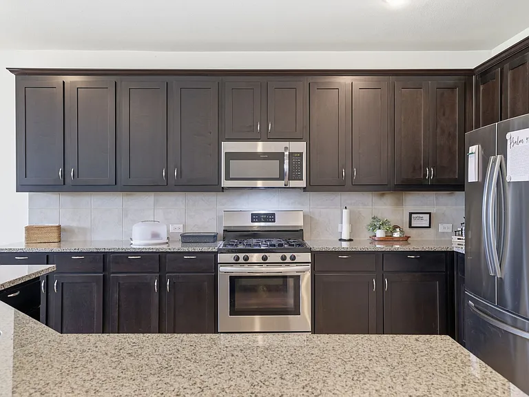 5613 Breezy Dr — Photo 9