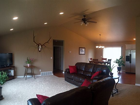 2nd image of 3328 Cattail Dr