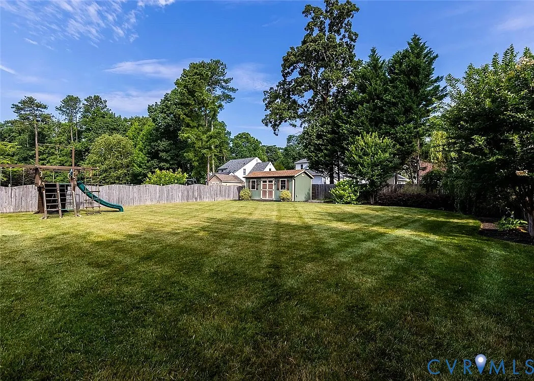 4 bed, 2.5 bath, 2945 sqft, $4,200 — Photo 4