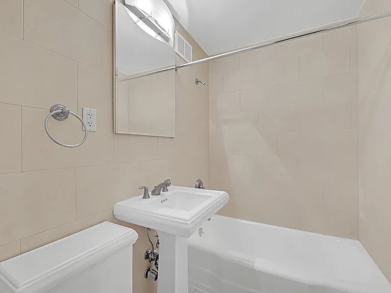 210 W 89th St #3H — Photo 7
