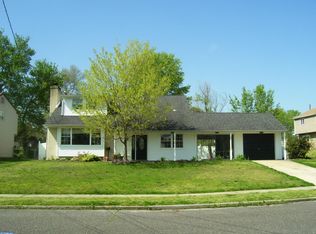 18 Alden Rd, Turnersville, NJ 08012