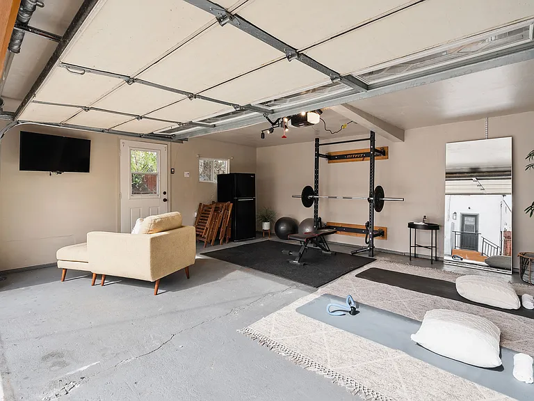 607 W 111th Pl — Photo 38