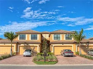 3 bed, 2108 sqft, $3,200 — Photo 1