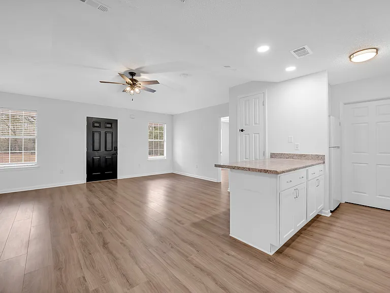 22150 Hill N Dale Dr — Photo 23