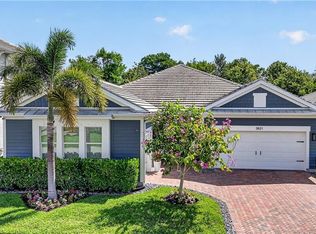 3821 Helmsman DR, NAPLES, FL 34120