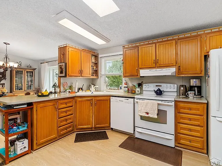 138 E Rolling Hills Dr — Photo 7