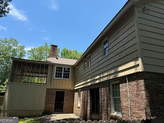 4th image of 135 Kennesaw Dr